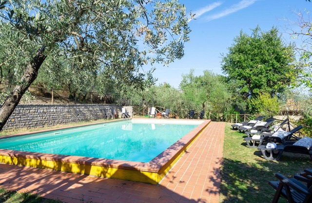 Maison de vacances privée avec piscine privée, WIFI, TV, balcon, vue panoramique, parking