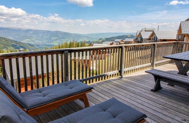 Belle maison de vacances privée avec WIFI, bain à remous, TV, terrasse, vue panoramique, parking
