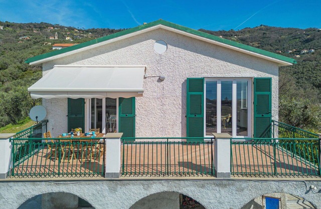 Magnifique maison de vacances privée avec climatisation, WIFI, TV, patio, animaux admis et parking