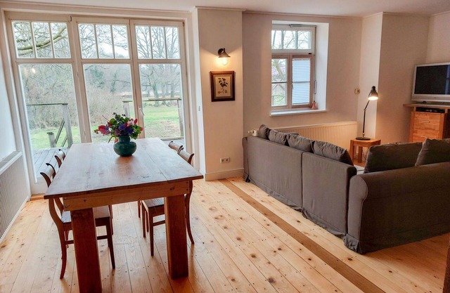 Magnifique maison de vacances privée pour 3 personnes avec WIFI, TV, terrasse et parking