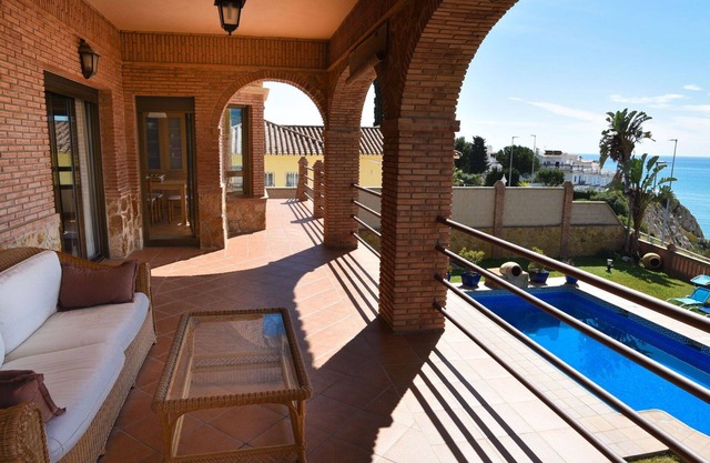 Belle maison de vacances privée avec piscine privée, climatisation, WIFI, TV, patio et parking