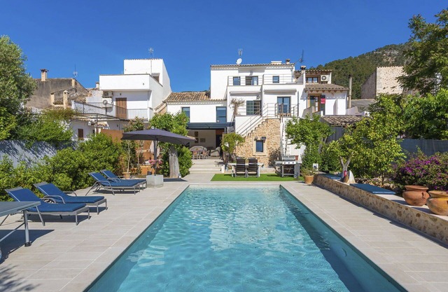 Belle maison de vacances privée avec piscine privée, WIFI, climatisation, TV et terrasse