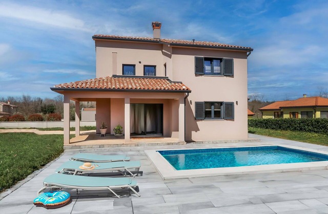 Magnifique maison de vacances privée avec piscine privée, WIFI, climatisation, TV et terrasse