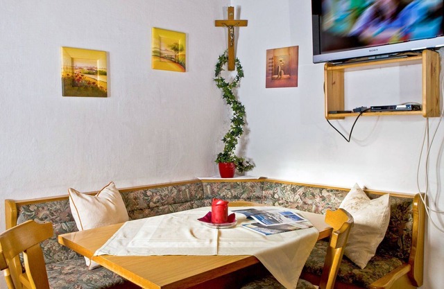 Belle maison de vacances privée pour 11 personnes avec WIFI, TV, animaux admis et parking