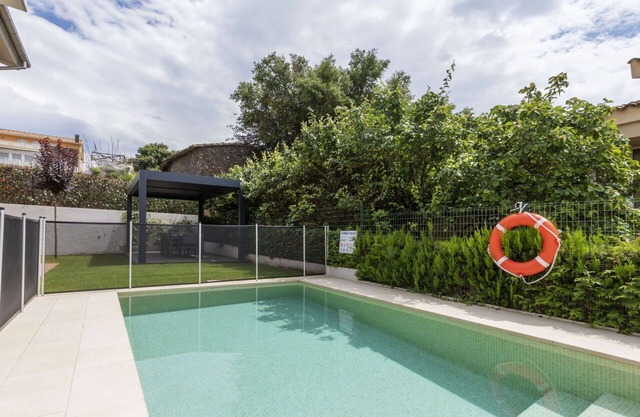 Magnifique maison de vacances privée avec piscine privée, climatisation, WIFI, TV, patio, parking