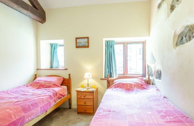 Stunning private villa for 6 guests with TV, pets allowed, panoramic view and parking