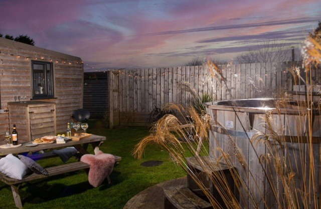 Maison de vacances privée avec bain à remous, WIFI, TV, animaux admis, vue panoramique, parking