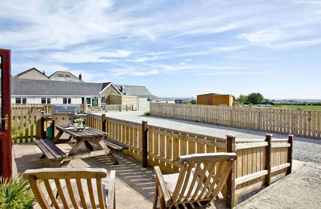 Belle maison de vacances privée avec WIFI, bain à remous, TV, patio, animaux admis et parking