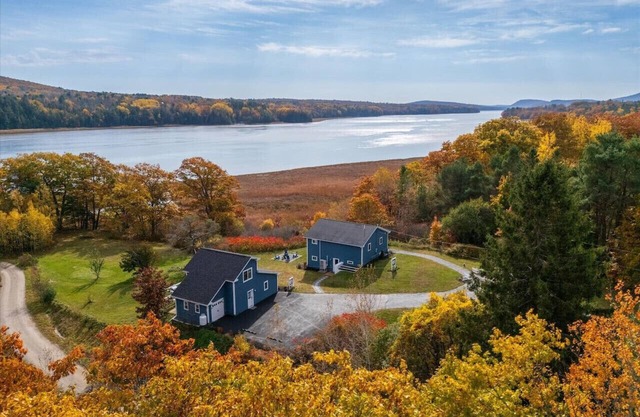 Luxe Waterfront Oasis - Fully Remodeled, Private, A/C, Dogs, Yard, Fire Pit