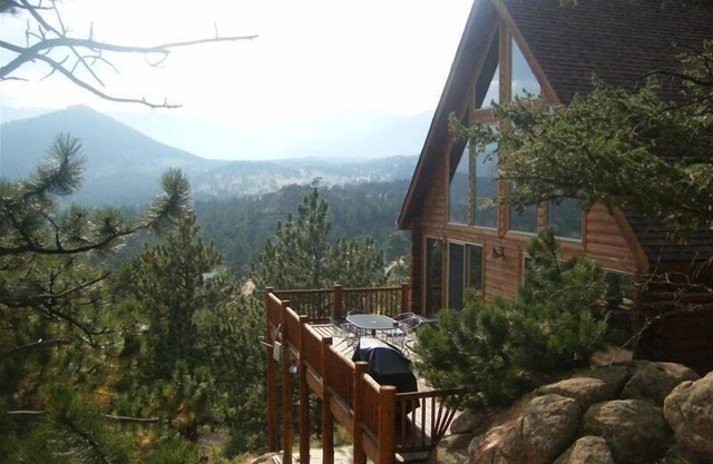 Superbe vue sur les montagnes Rocheuses - Chalet du Mont Blanc lic # 3180-P