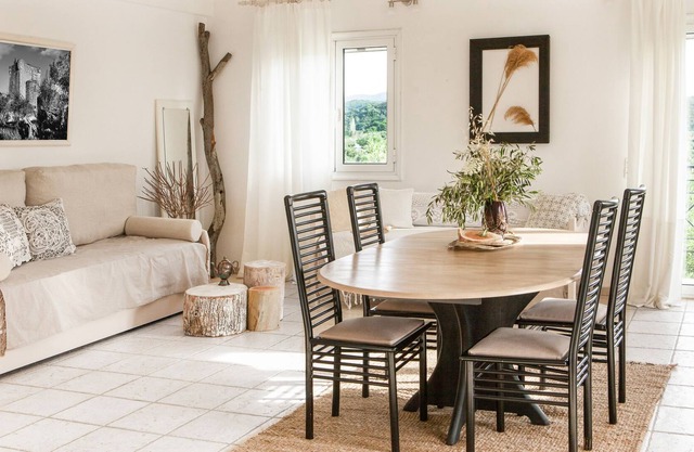 Sea view Family home in Heart of Mani