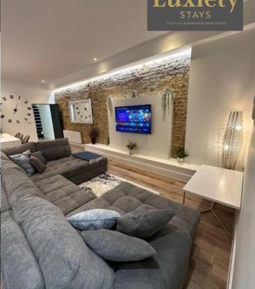 Stunning & Sleek 2BR Excellent Location Nr Cliffs Pavillion by Luxiety Stays