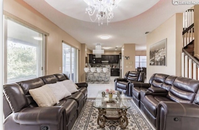 SPACIOUS water front 5be+/3ba close toTURNPIKE 10’ to pompano beachBIG DISCOUNT