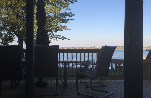 Superbe Sunset Lake Front Fun Home sur le plus grand lac sportif du comté