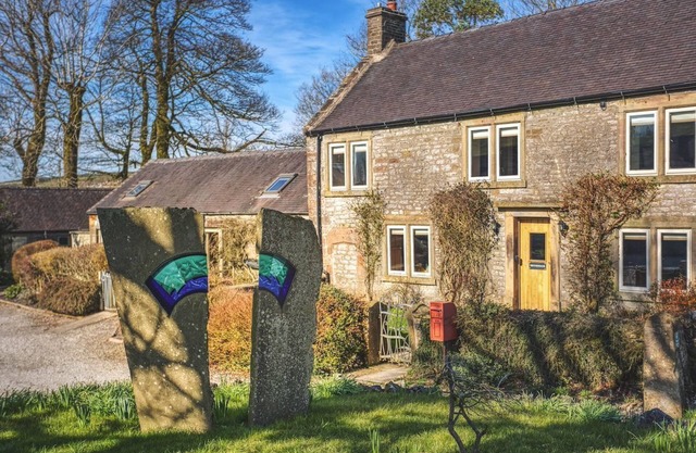 Stunning three bedroom farmhouse