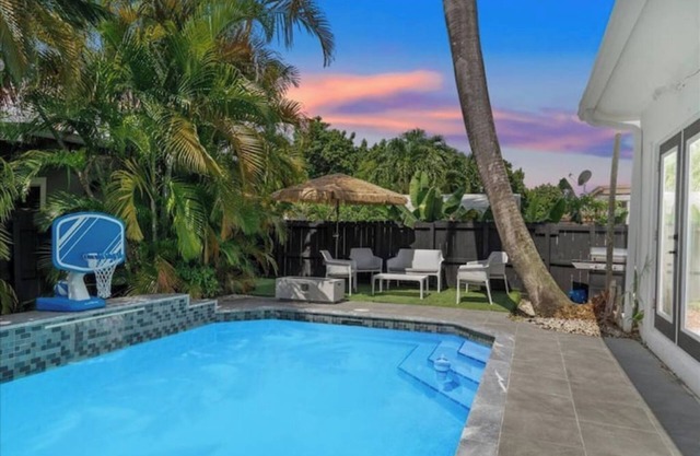 Stunning Tropical Villa - 4 Bedrooms with private pool