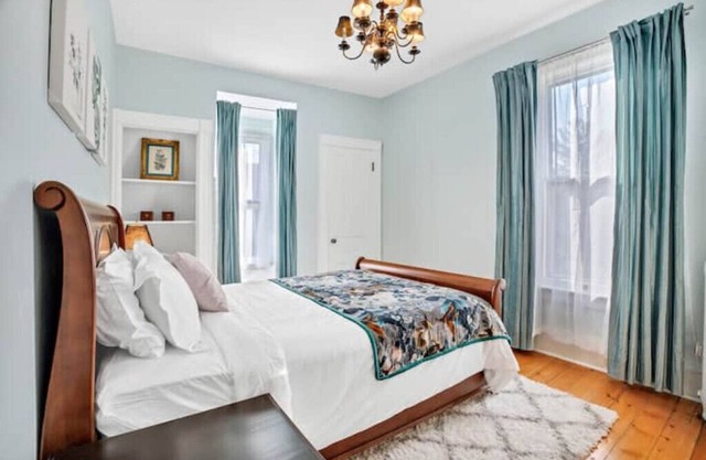 Stunning Victorian Gem -5b/4.5bath