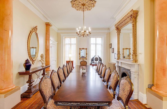 Stunning Victorian Mansion, Baltimore near Inner Harbor with 10 BR and 4 carpark