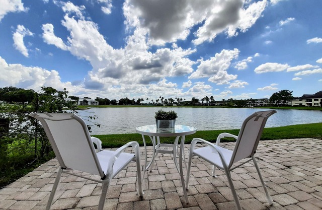 Magnifique patio face au lac - Condo Saddlebrook 2bed / 2bath
