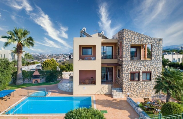 Stunning view*Private pool *500mt to Stalos beach