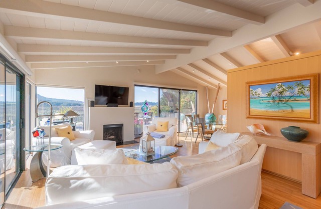 Vues à couper le souffle, aménagement luxueux, Détendez-vous dans Carmel