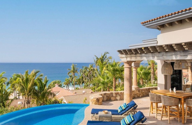 Stunning Villa in Del Mar w/ Chef, Butler & Steps from the Swimmable Beach!