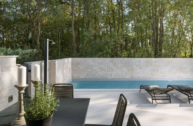 Belle maison de vacances pour 10 personnes avec piscine privée, climatisation, WIFI, TV et terrasse
