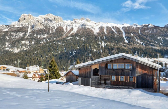 Stunning villa for 10 people with WIFI, TV and parking