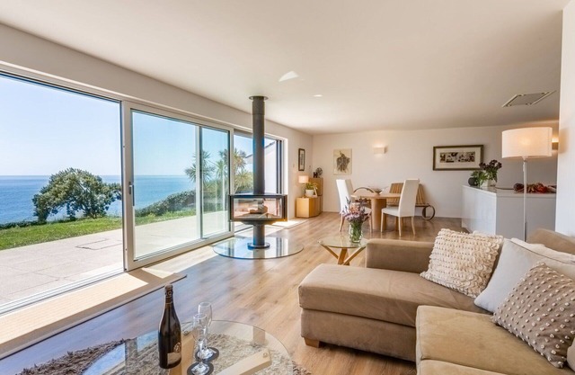 Stunning villa for 5 people with WIFI, TV, pets allowed and parking