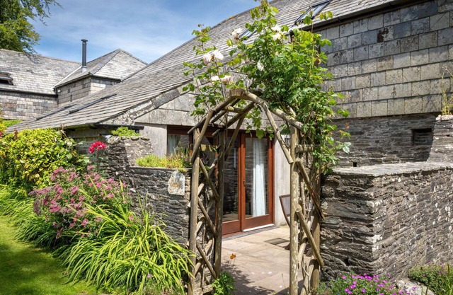 Magnifique maison de vacances privée avec WIFI, bain à remous, patio, animaux admis et parking