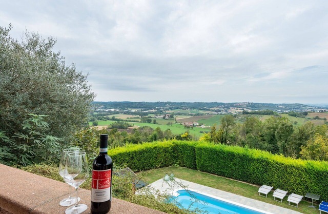 Belle maison de vacances avec climatisation, WIFI, piscine privée, terrasse, vue panoramique