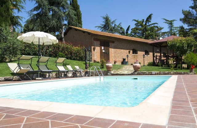 Maison de vacances avec piscine privée, WIFI, climatisation, TV, vue panoramique, près de Cortone
