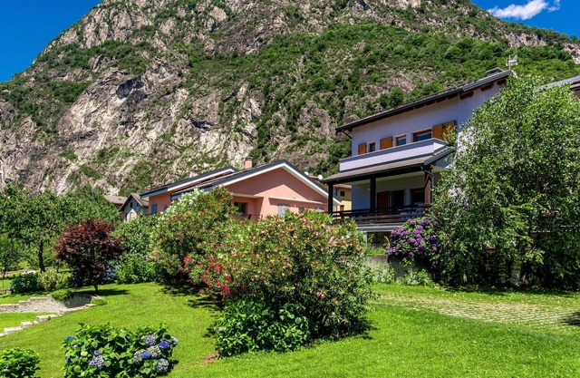 Belle maison de vacances avec WIFI, TV, terrasse, animaux admis, vue panoramique et parking