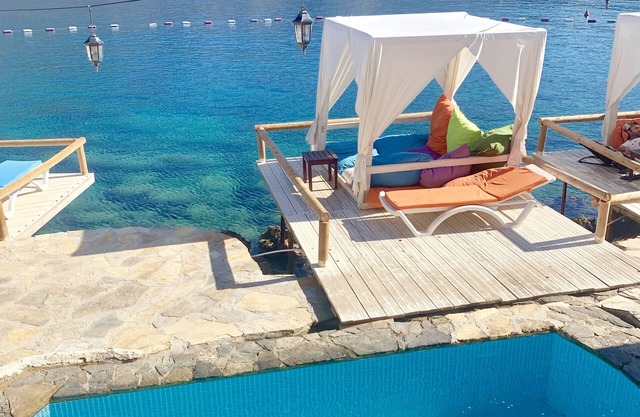 Seafront boutique du Club Hôtel avec plage propre / piscine sur la péninsule de Kas