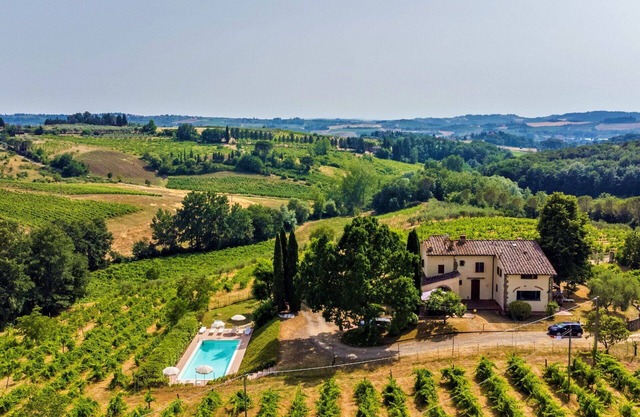 Maison de vacances avec WIFI, piscine privée, TV, patio, animaux admis, vue panoramique, parking