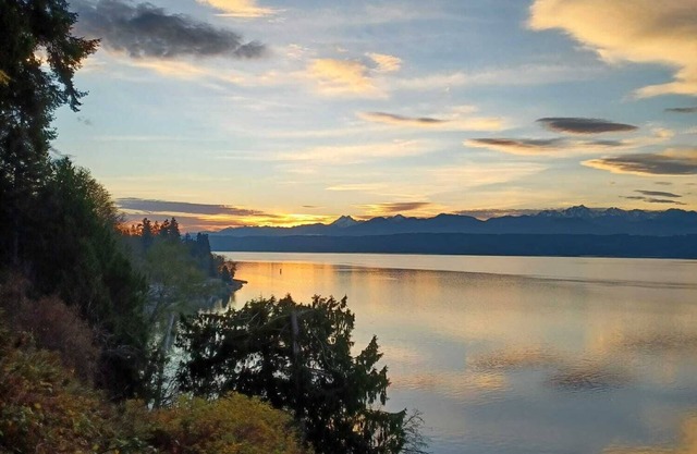 Superbe eau - Vue sur la montagne à la retraite Edgewater Bluff