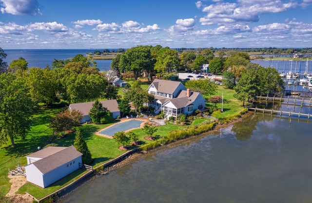Stunning Waterfront Home, long pier, pool, featured in Conde Nast Traveler