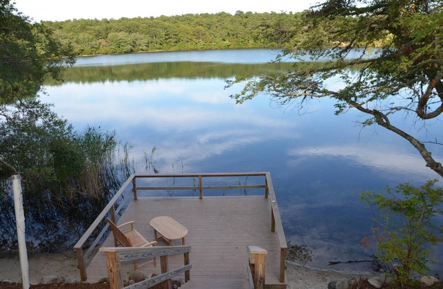 ⭐️ STUNNING WATERFRONT ⭐️Animaux favorables 3BDRM / 2BTH * FIREPIT * KAYAKS * FOYER AU GAZ *