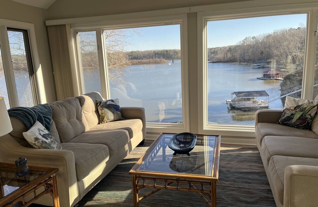 *Stunning Waterfront Views! PVT Deep Water Dock