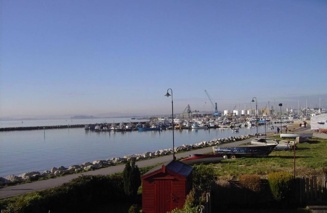 Stunning Waterside 2 Bedroom House in Poole