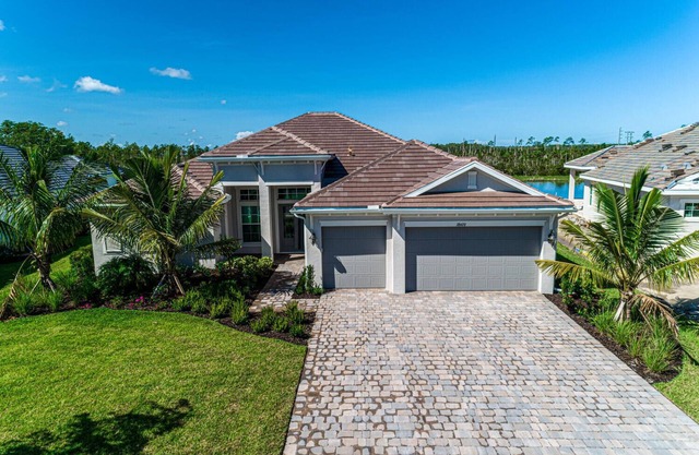 Stunning Wildblue Home + pool / 1-Month minimum (Estero / Ft Myers Area)