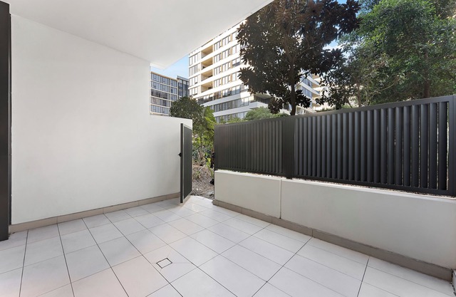 Stylish 1BR - Airport Access & City Convenience
