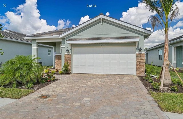 Stylish 2-bedroom + Den house in Seasons at Bonita Pickleball Gym Community Pool
