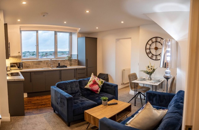 de Luxe-Appartement-Salle de bain privée séparée-Vue sur Rue-Free Private Par...