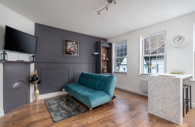 Stylish 2 bed in the heart of Kingston town centre