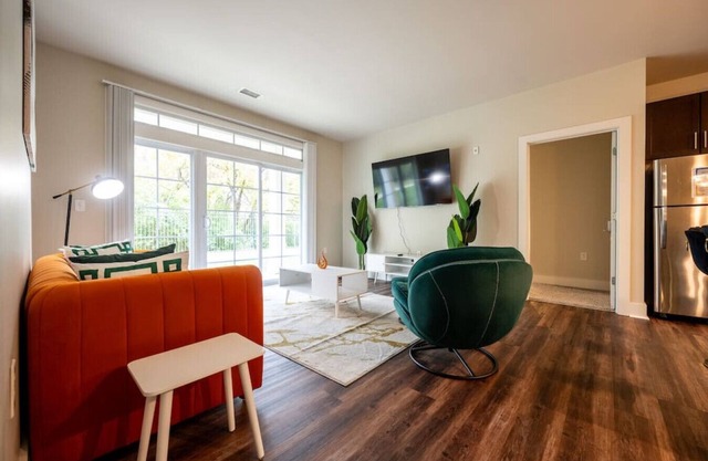 Stylish 2BR Keystone
