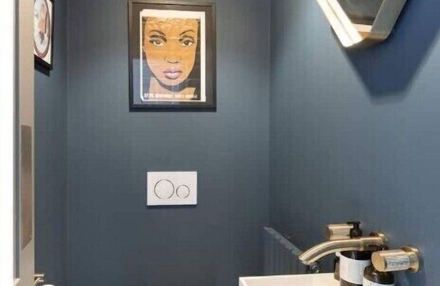 Stylish 3 bed home w/ open plan kitchen & patio