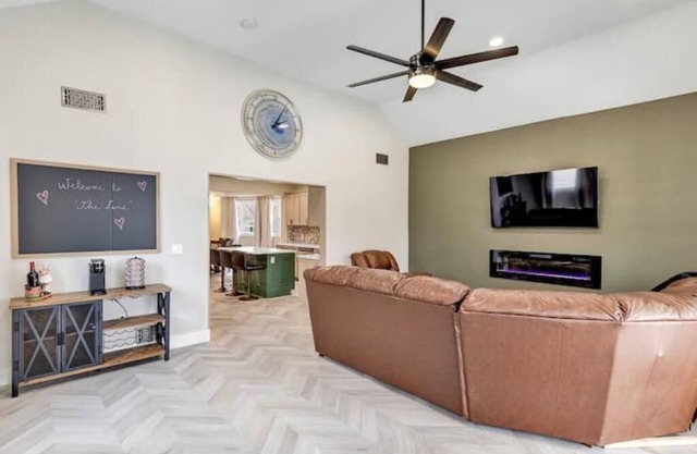 Stylish 3 Bedroom 3 Full Bathrooms Near Lake Erie