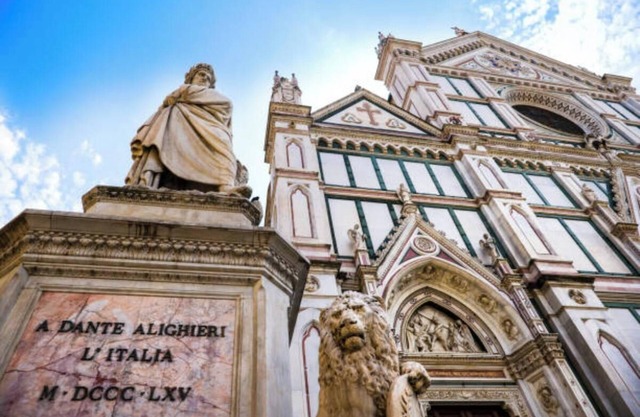 Stylish 3-Bedroom Apartment in the Heart of Santa Croce