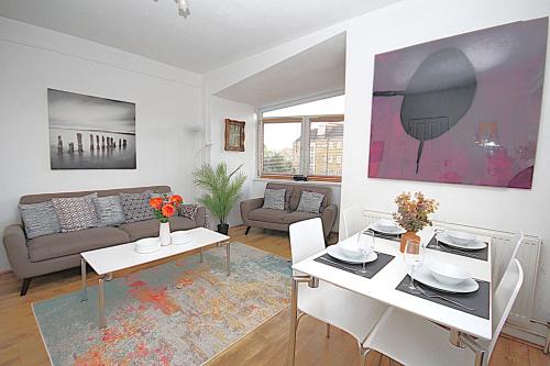 Stylish 3-Bedroom Apartment mins to London Bridge